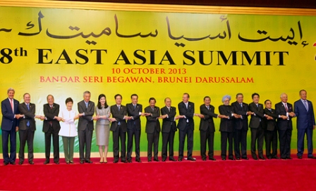 Vietnam propone iniciativas en construcción y desarrollo de ASEAN